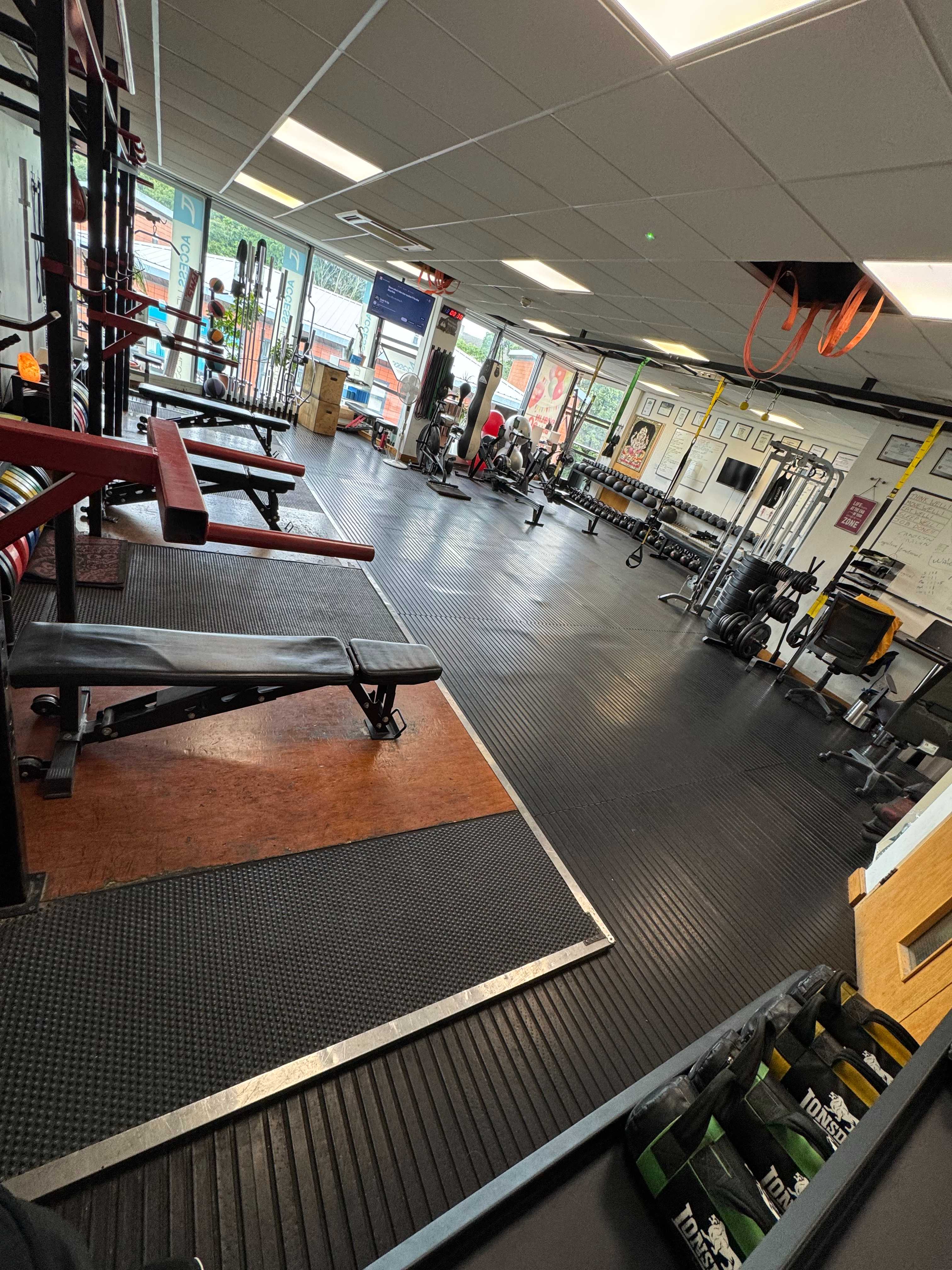 Booora training floor with benches and racks